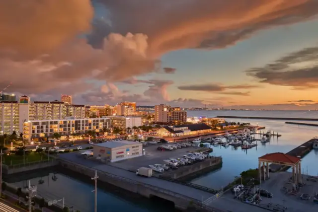 ファミリールーム - 眺望（夕方）